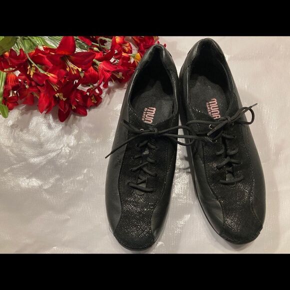 Munro American black shoes - Picture 4 of 4